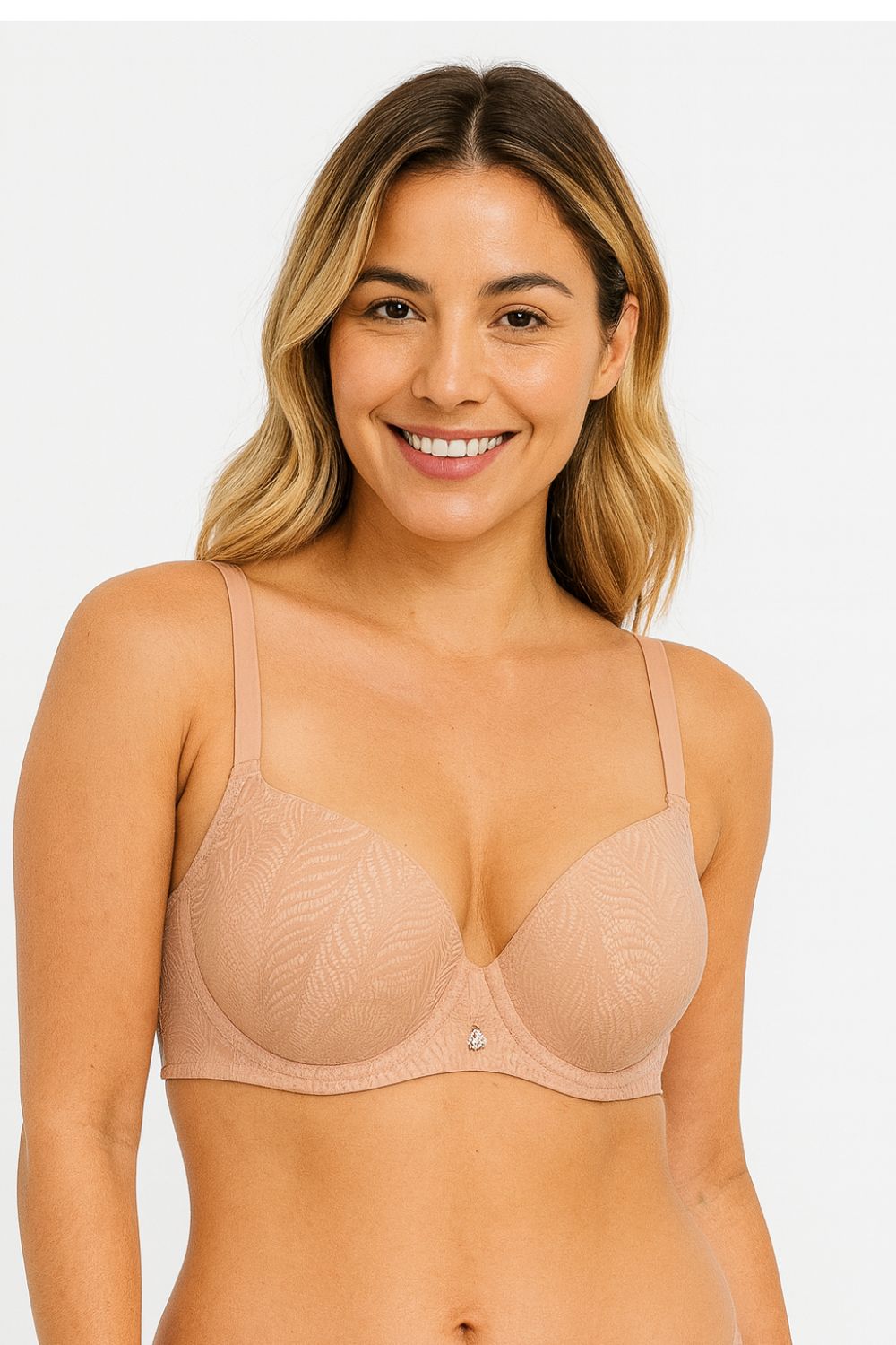 Brasier con cobertura 3/4 en encaje copa "b"